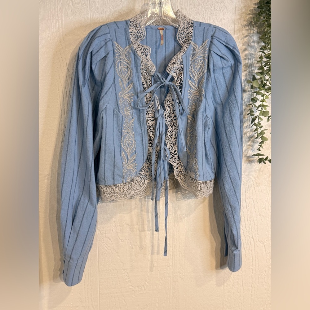 Bali Jude Top in chambray - Picture 6 of 8